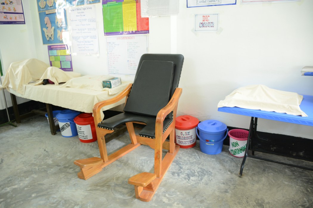 Специальный стул для родов