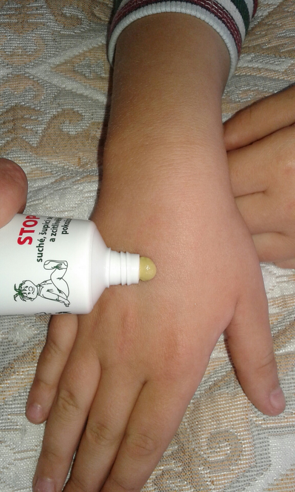 Robatko Смягчающий крем для ухода за чувствительной кожей детей 