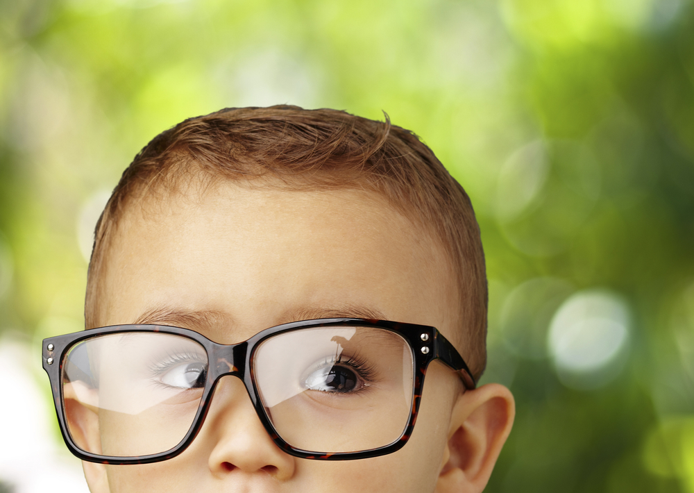 Ребенок в очках - профилактика близорукости