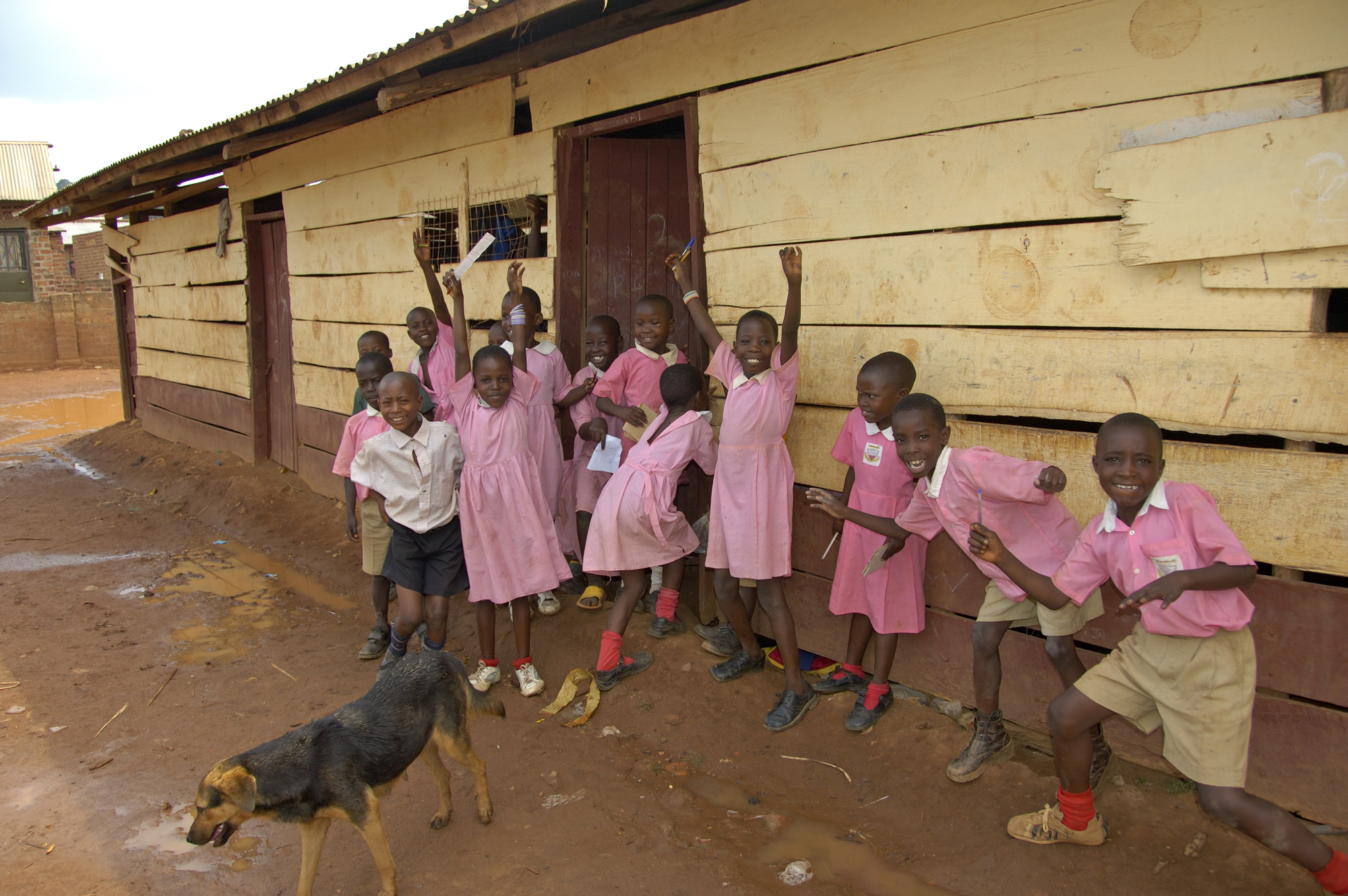 Школьники в Уганде