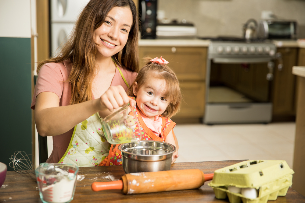 ​виховання доньки - навчи її правильно харчуватися