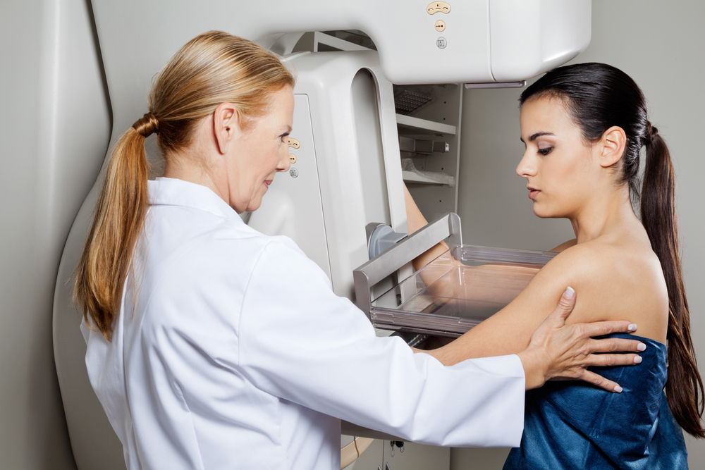 Обстеження грудей у ​​мамолога