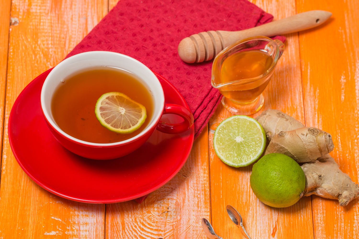Чай с имбирем и цедрой лимона от токсикоза