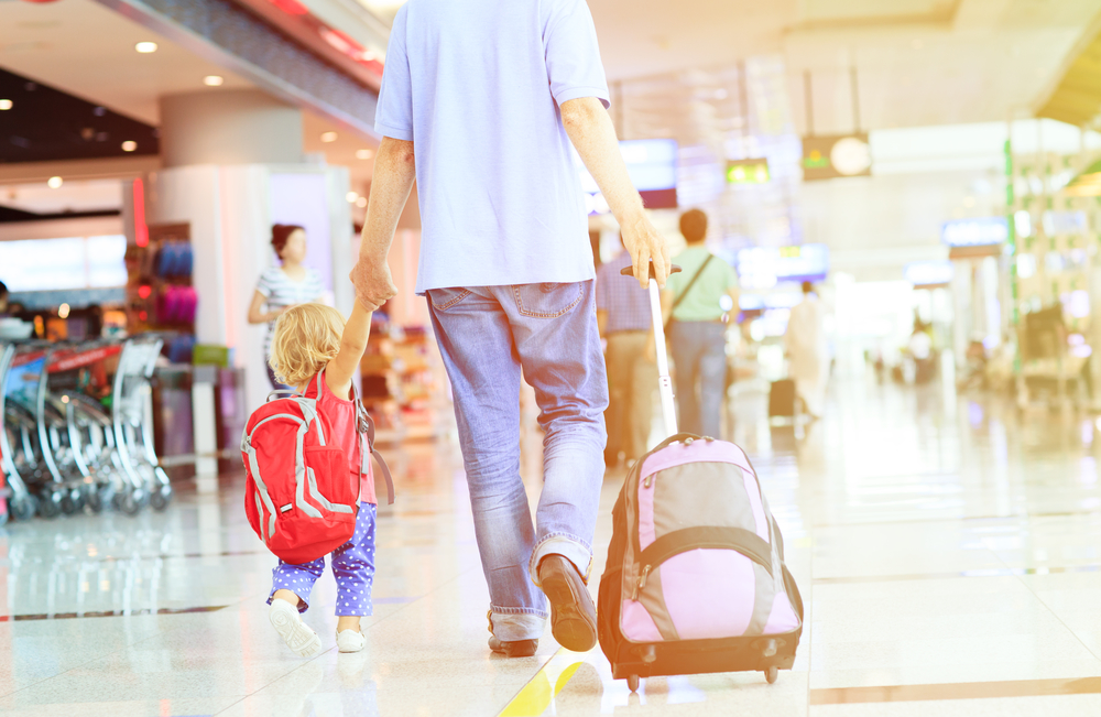 Летний отпуск с малышом: безопасный перелет и отдых