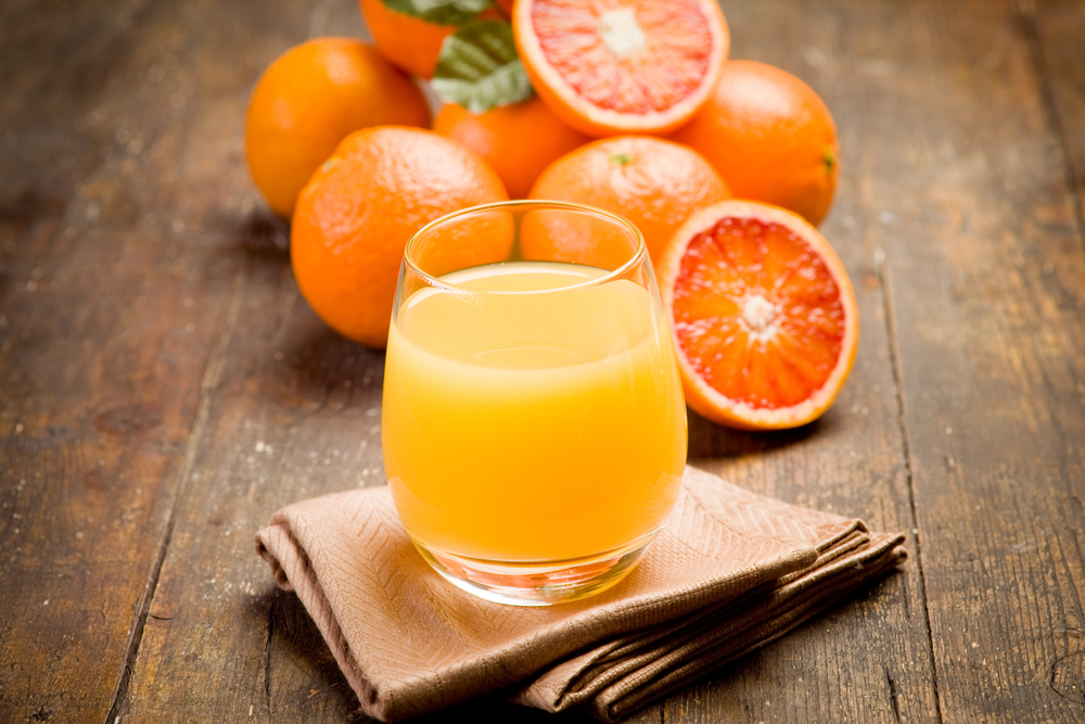 Апельсиновый сок утром