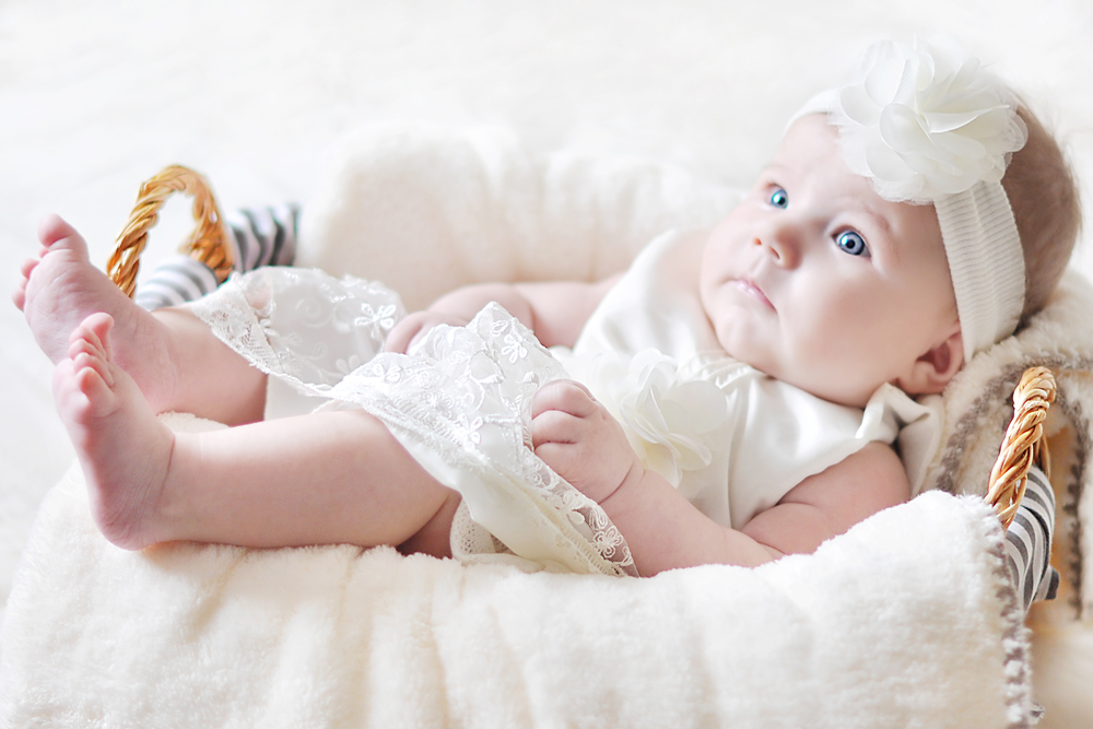 ​розвиток дитини у 3 місяці - побільше говори вголос і співай малюку
