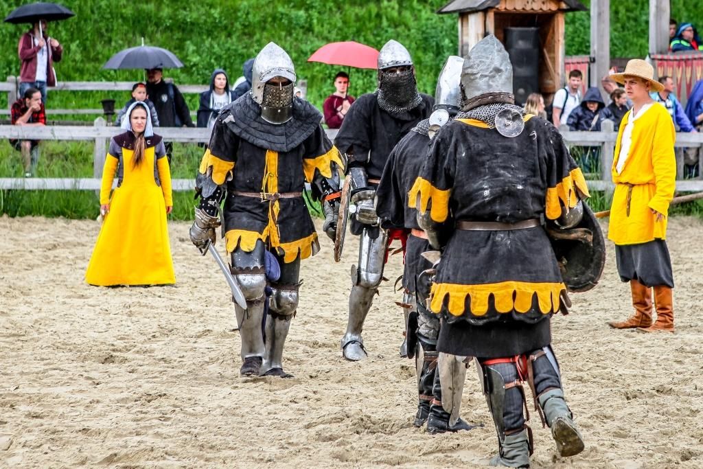 Средневековые бои рыцарей