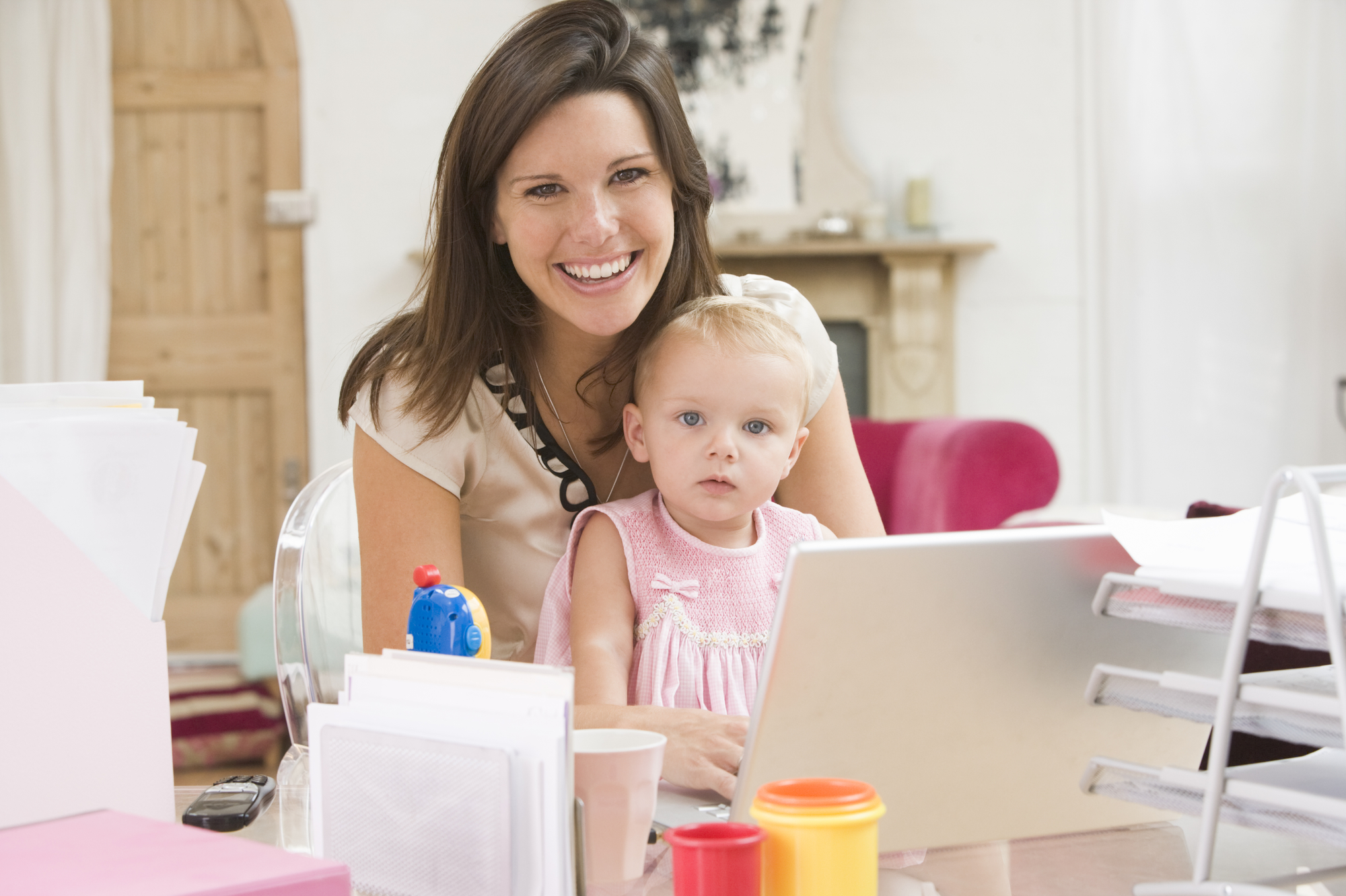 ​материнство це робота: обов'язки мами більше ніж просто турбота про дитину