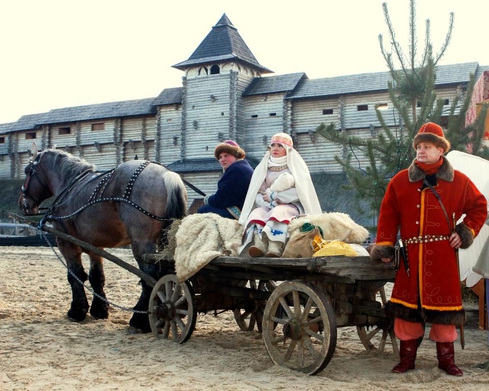 Катание на конях в Парке Киевская Русь