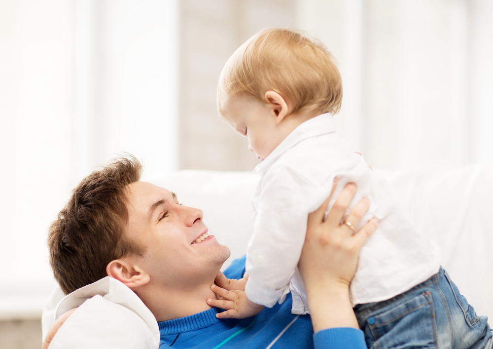 признаки хорошего отца - умение найти общий язык с чужими детьми