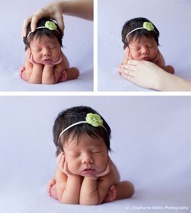 Процесс фотографирования новорожденного, поддерживающего головку ручками