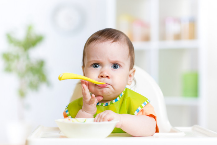 Чем кормить ребенка если режутся зубы в 2 года