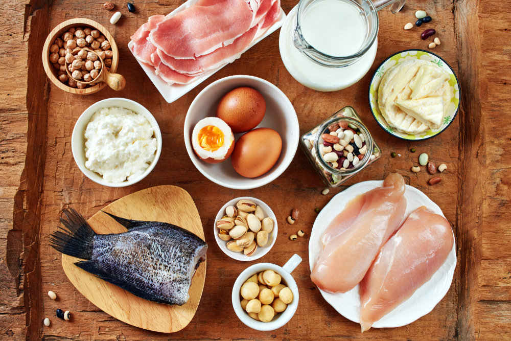 Белковая пища: мясо, рыба, яйца, молочные продукты, бобы