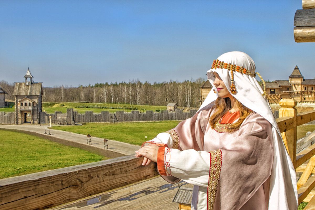 Княгиня в Парке Киевская Русь