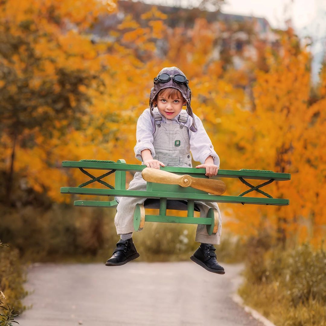 Осенняя фотосессия на детской площадке