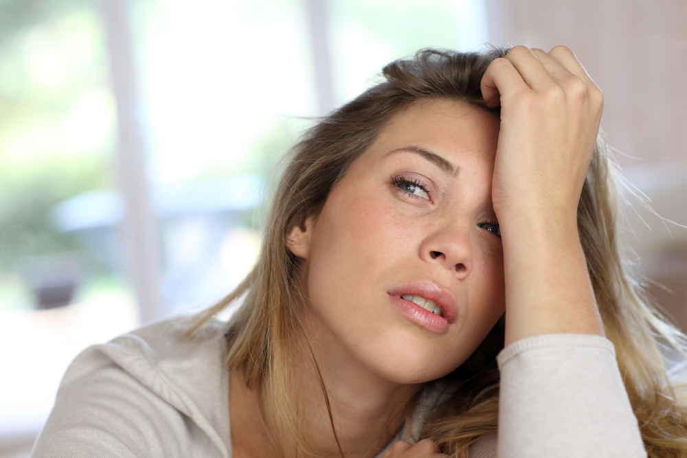 Втомлена жінка - проблема зі щитовидною залозою