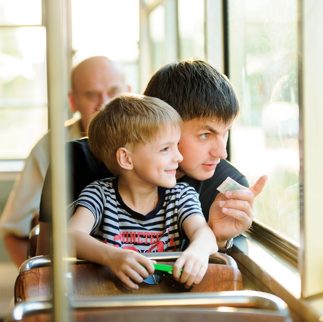 Правила проезда с ребенком в общественном транспорте