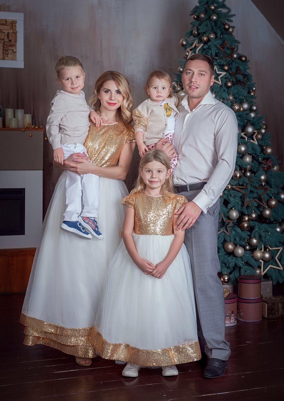 Многодетная семья Осиповы 2013 год Аня и Ксюша