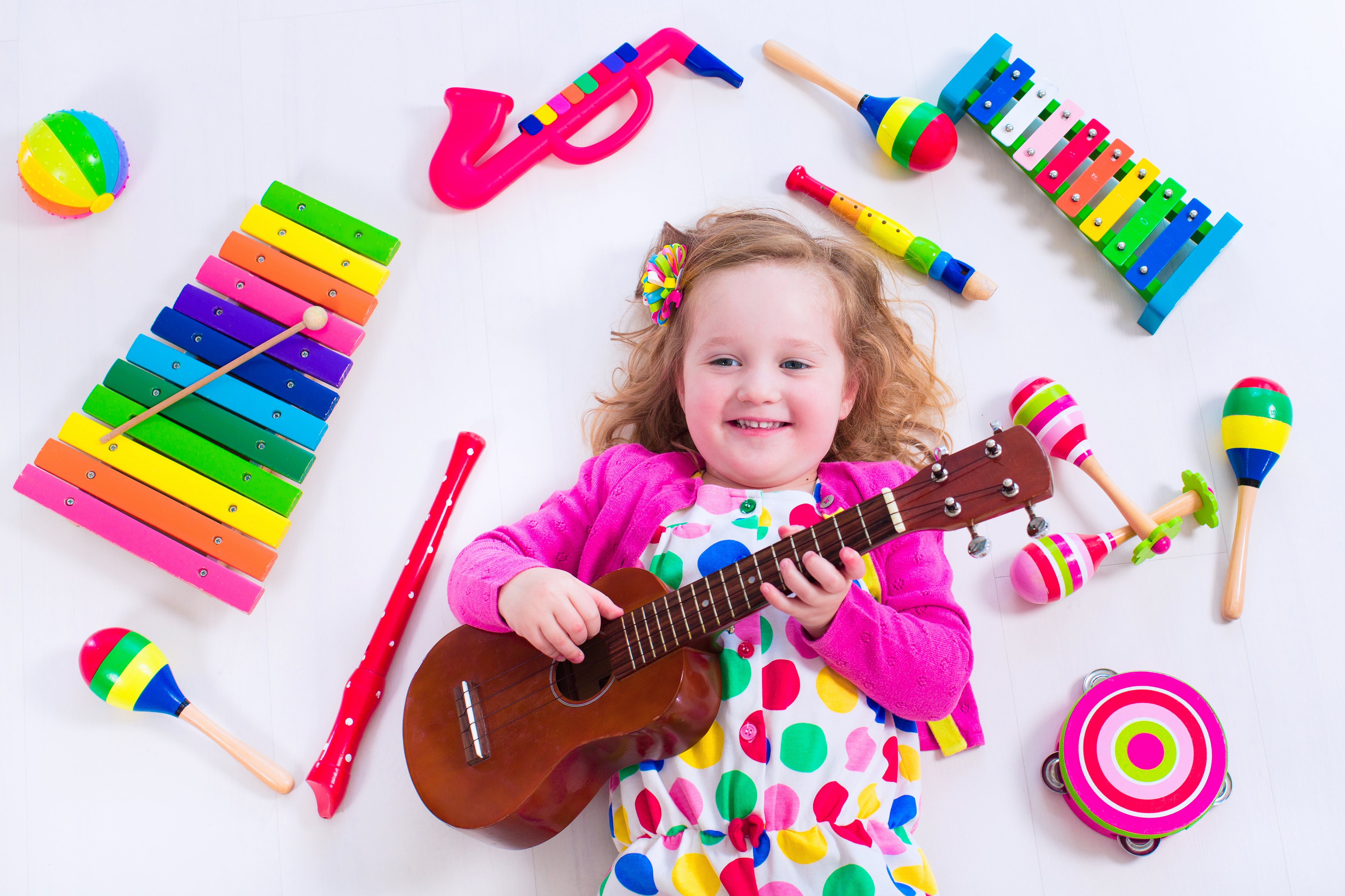 сенсорное развитие ребенка часто начинается с музыки