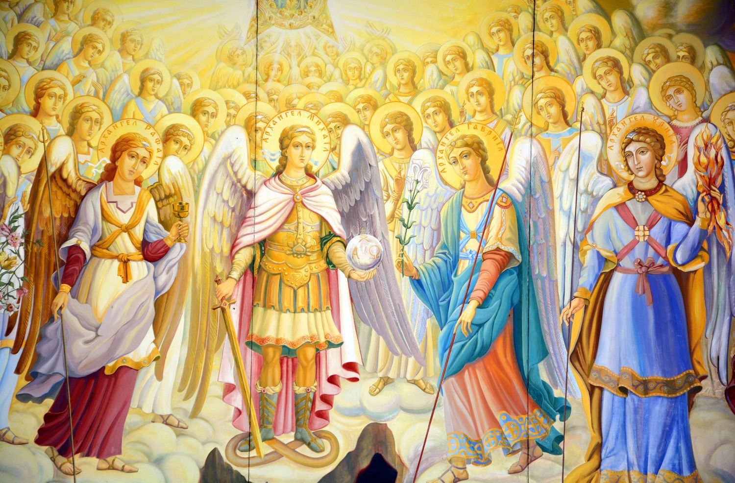 Михайлов день 2017 в центр ставит защитника Небесных врат архангела Михаила